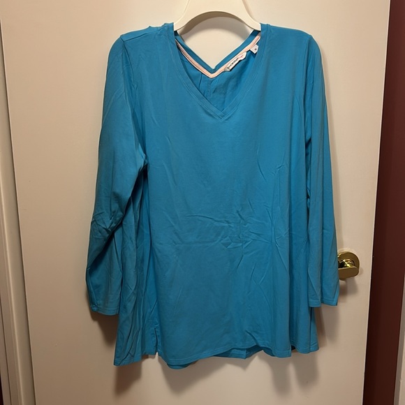 Sale 🌟🛍️🛍💕Isaac Mizrahi Blue long Sleeves Top - Picture 2 of 6